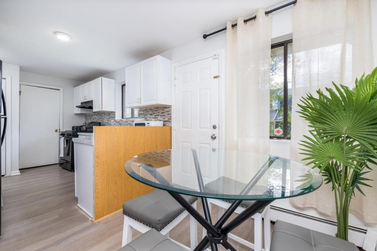 Beautiful 3 Bedroom Condo In Hartford! 외부 사진