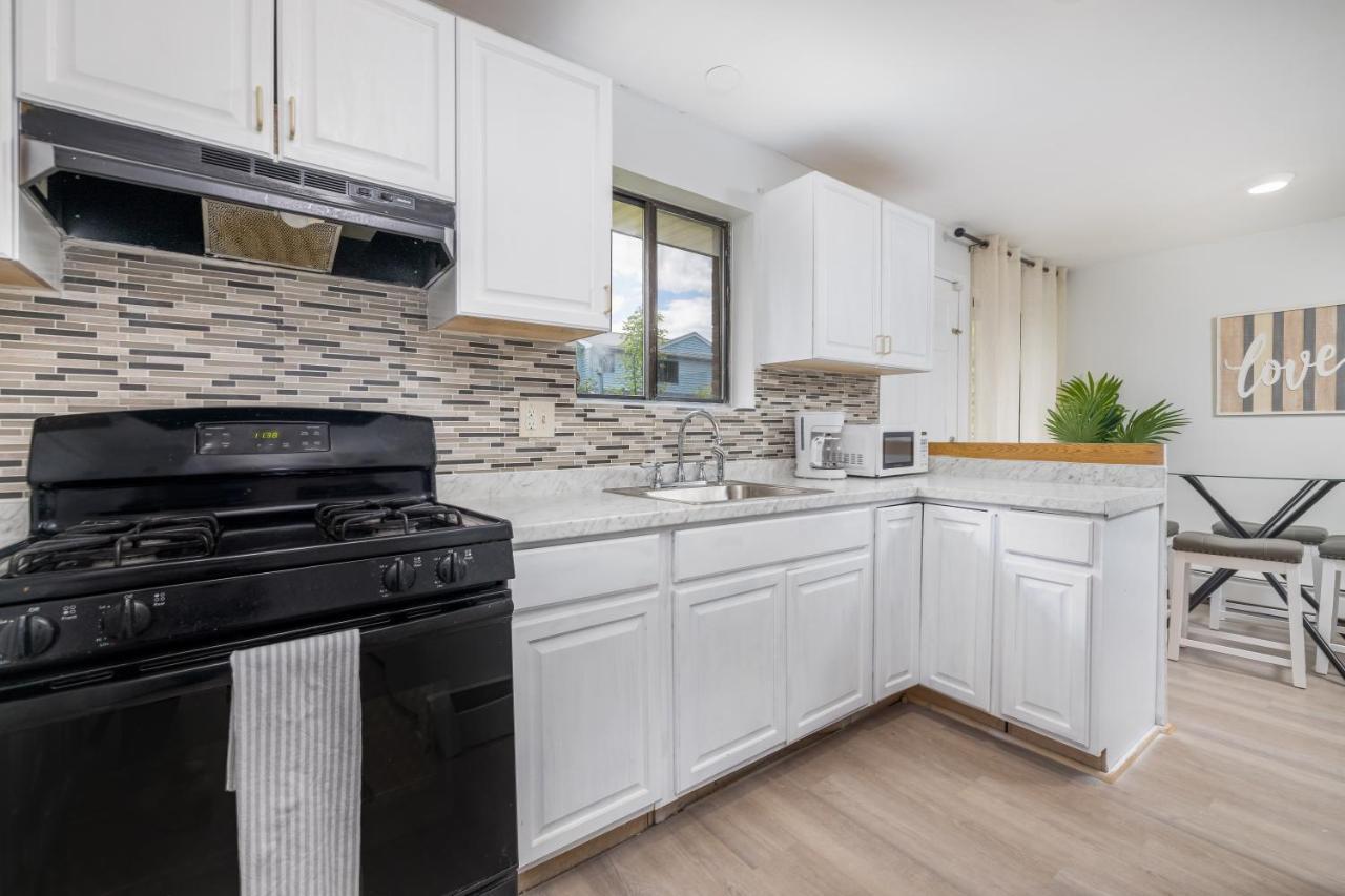 Beautiful 3 Bedroom Condo In Hartford! 외부 사진