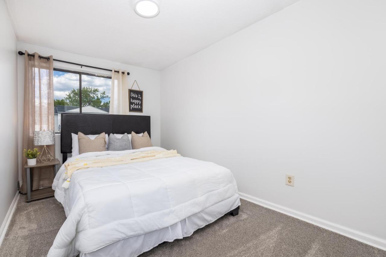 Beautiful 3 Bedroom Condo In Hartford! 외부 사진